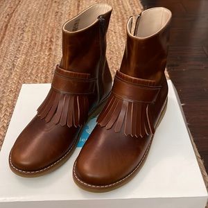 Elephantito girls boots size 6 NWOB